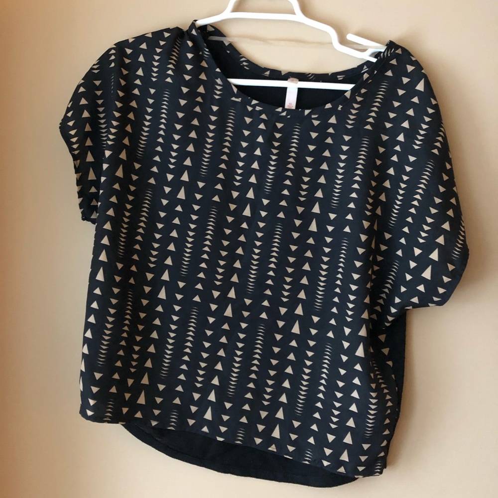 Black patterned box top